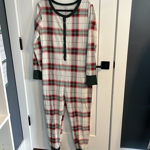 Holiday Hearth & Hand Magnolia Plaid Union PJs Red/Green EUC - Picture 4 of 11